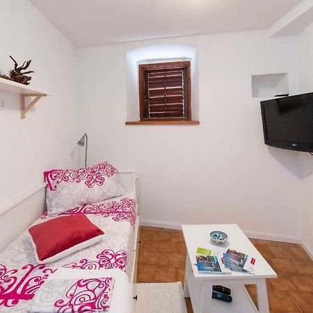 Studio Tamburini City Center Διαμέρισμα Ρόβινι Εξωτερικό φωτογραφία