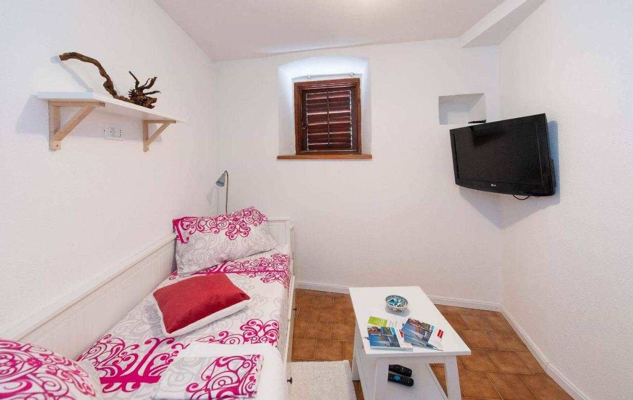 Studio Tamburini City Center Διαμέρισμα Ρόβινι Εξωτερικό φωτογραφία
